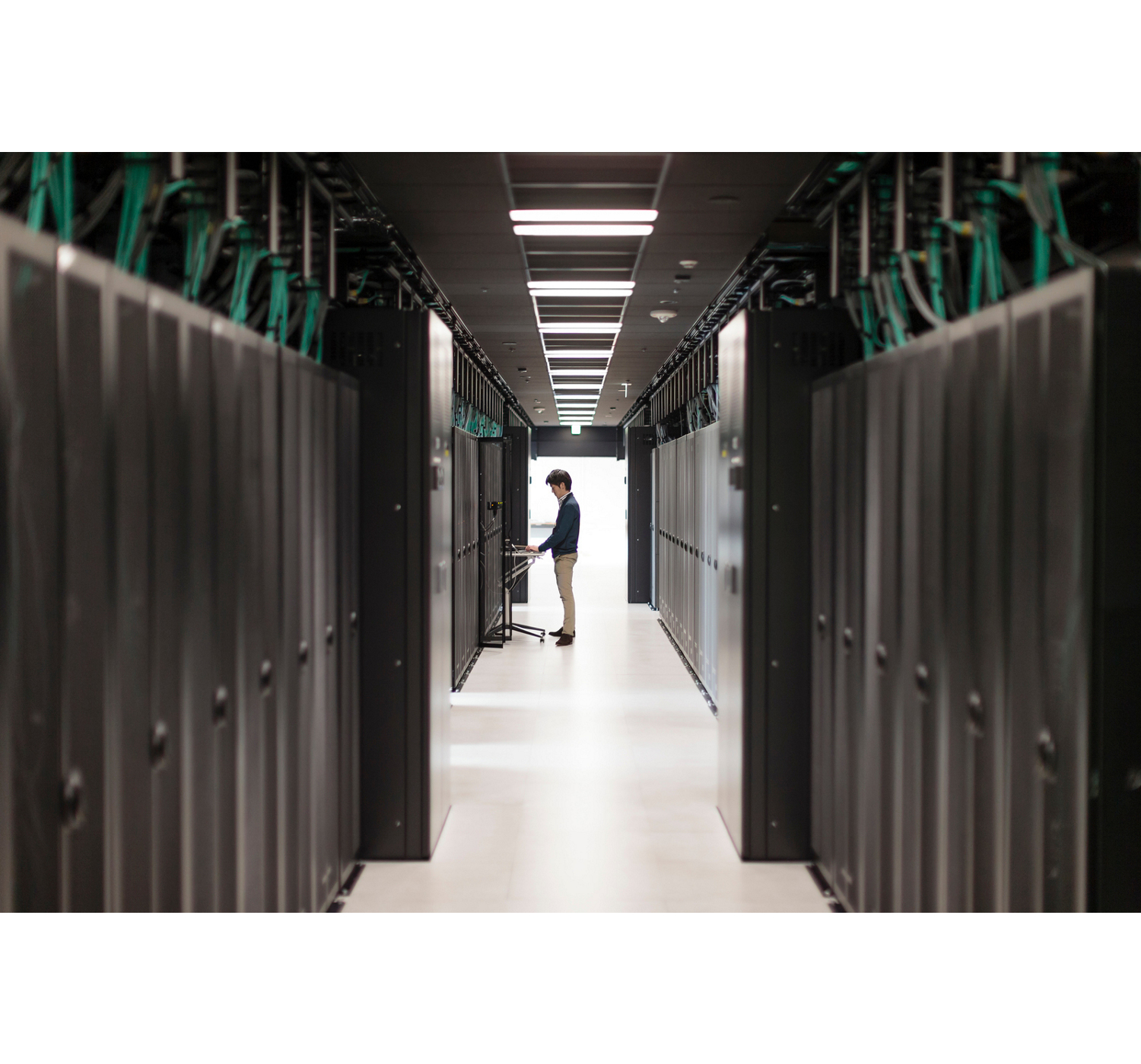R8Q71A - HPE